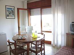 Luminous Flat With Balcony - Beahost