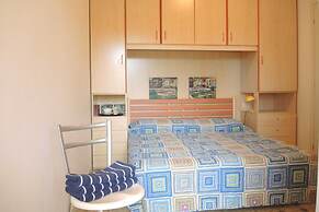 Colourful Flat Next to the Beach - Beahost Rentals