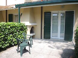 Lovely Apartment in Bibione With Swimming Pool