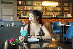 Ten Six Hundred, Chao Phraya, Bangkok by Preference, managed by The As