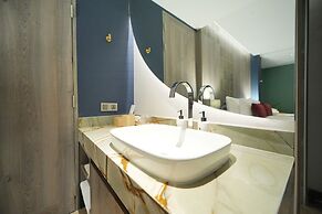 Ten Six Hundred, Chao Phraya, Bangkok by Preference, managed by The As