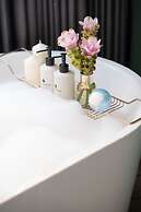 Ten Six Hundred, Chao Phraya, Bangkok by Preference, managed by The As