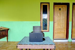 SPOT ON 92827 Anisah Adil Homestay SyariahNearsmart Kampung Desa Pakis