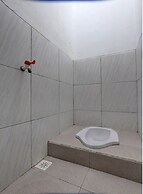 SPOT ON 92828 Galih Kost 1 Syariah