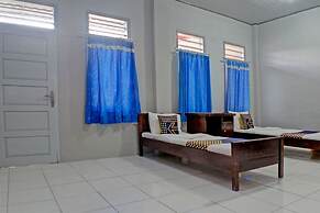 SPOT ON 92834 Wisma Dira Tiara Syariah