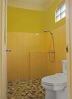 Capital O 92836 Villa Kampoeng Katineung