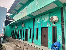 SPOT ON 92839 Nany Asoka Syariah Near Anyong Cafe Studio