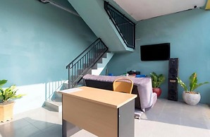 SPOT ON 92839 Nany Asoka Syariah Near Anyong Cafe Studio