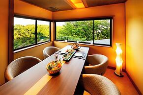 Noto Tsukumowan Hyakurakusou