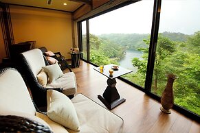 Noto Tsukumowan Hyakurakusou