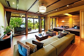 Noto Tsukumowan Hyakurakusou