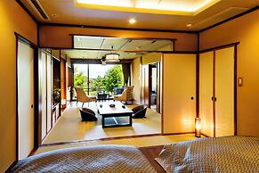 Noto Tsukumowan Hyakurakusou