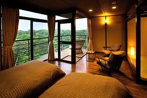 Noto Tsukumowan Hyakurakusou