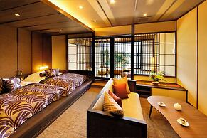 Noto Tsukumowan Hyakurakusou