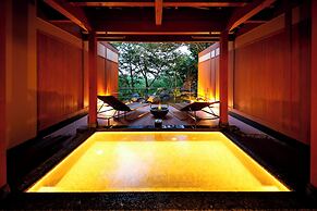 Noto Tsukumowan Hyakurakusou