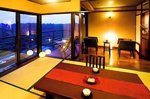 Noto Tsukumowan Hyakurakusou