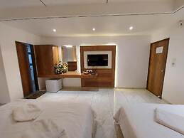 Hotel The Grand Piano