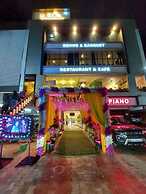 Hotel The Grand Piano