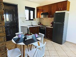 Cute Apple - At The Heart Of The Old Town