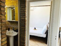 Cute Apple - At The Heart Of The Old Town