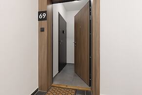 Business Apartment Warsaw by Renters