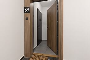 Business Apartment Warsaw by Renters