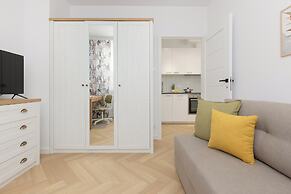 Business Apartment Warsaw by Renters