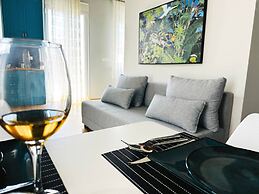 Cinnamon House -next To Old Town