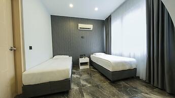 Legend Tulip Hotel