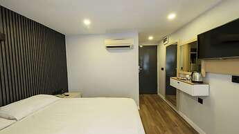 Legend Tulip Hotel