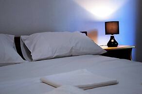 Renovated Home Next To Old Town