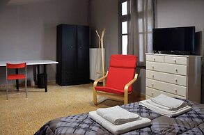 Renovated Home Next To Old Town