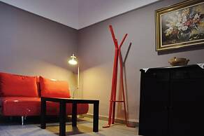 Renovated Home Next To Old Town