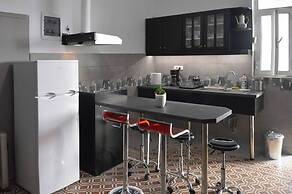 Renovated Home Next To Old Town