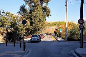Renovated Home Next To Old Town