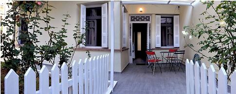 Renovated Home Next To Old Town