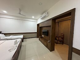 Hotel Tirth by Sonu Cafe