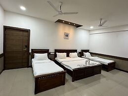 Hotel Tirth by Sonu Cafe