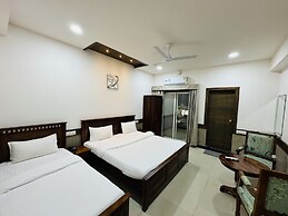 Hotel Tirth by Sonu Cafe