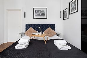 Stylish Apartment by Renters Prestige
