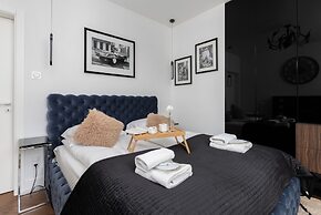 Stylish Apartment by Renters Prestige