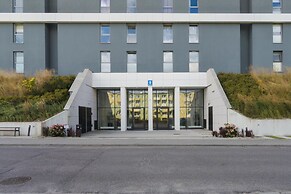 Stylish Apartment by Renters Prestige