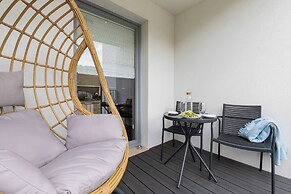 Stylish Apartment by Renters Prestige