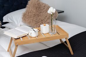 Stylish Apartment by Renters Prestige