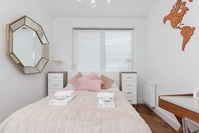 Stylish Apartment by Renters Prestige