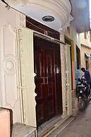 Goroomgo Maya Inn Guest House Varanasi