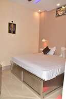 Goroomgo Maya Inn Guest House Varanasi