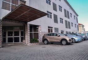 Springpark Yaad Hotel