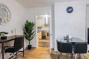 House - Sleeps 6 - Parking - Garden