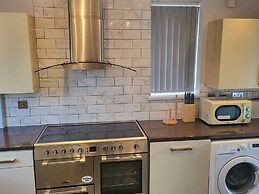 Charming 3-bed House in Blackley Manchester